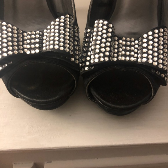 Satin and bling heels - Picture 2 of 5
